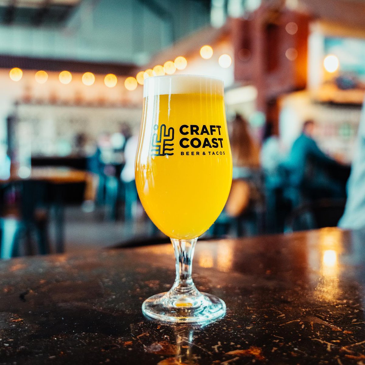 SDBeerNews's tweet photo. Our weekly WHAT'S TAPPING list of new/fresh beers at local breweries is up, incl. these fine-looking brews from #CraftCoast &amp; #GravityHeights, plus #beer recommendations from @Bottlecraft! | https://t.co/zCkSU23Xlr

#sdbeernews #sandiego #sdbeer #craftbeer #bsgcraft #bottlecraft https://t.co/CSKgVEuIvM