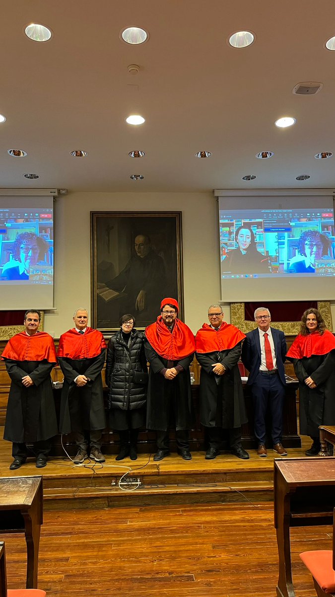 Hoy Thiago Santos Rocha defendió de forma brillante su tesis doctoral Derecho a la renta básica universal y Estado social. Un análisis de Dcho constitucional comparado entre España y Brasil. La comisión la formaron F. Bastida, L. Jimena, C. Botelho, E. Carmona y <a href="/valvidaresmaria/">Maria Valvidares</a>