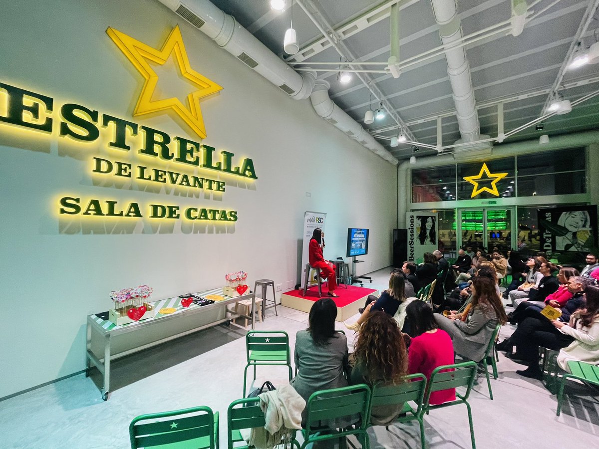 robertofc_'s tweet photo. Con @GmAinoha (@estrellalevante) y Yolanda (@EurofirmsGroup) en el evento de #networking de @mas_rsc en la sala de catas de @estrellalevante. 

💚En esto de la #RSC y la #Sostenibilidad ellas marcan el camino. 💚 https://t.co/xOxrqsIicC