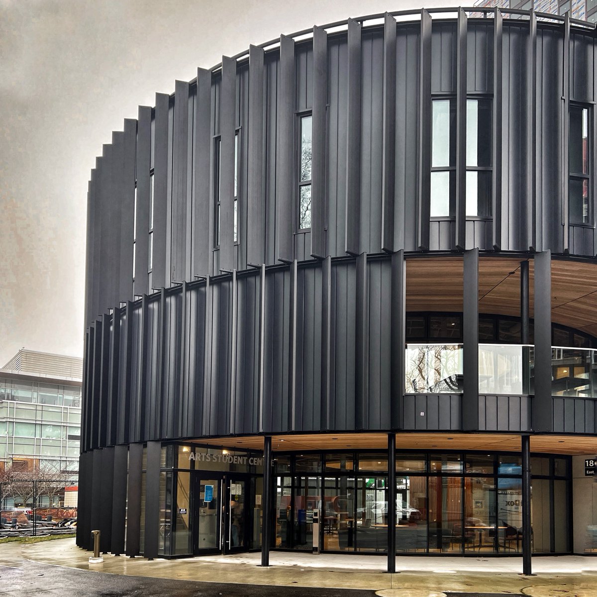UBCartscoop's tweet photo. Are you looking for that perfect cozy spot to finish up your resumes and cover letters? β
β
Check out the Arts Student Centre! It has common study spots and the opportunity to book your own study room.
https://t.co/Zcau5NBNdMβ
β
#ubc #ubcartscoop #educated2employed https://t.co/OemUxy2yX6