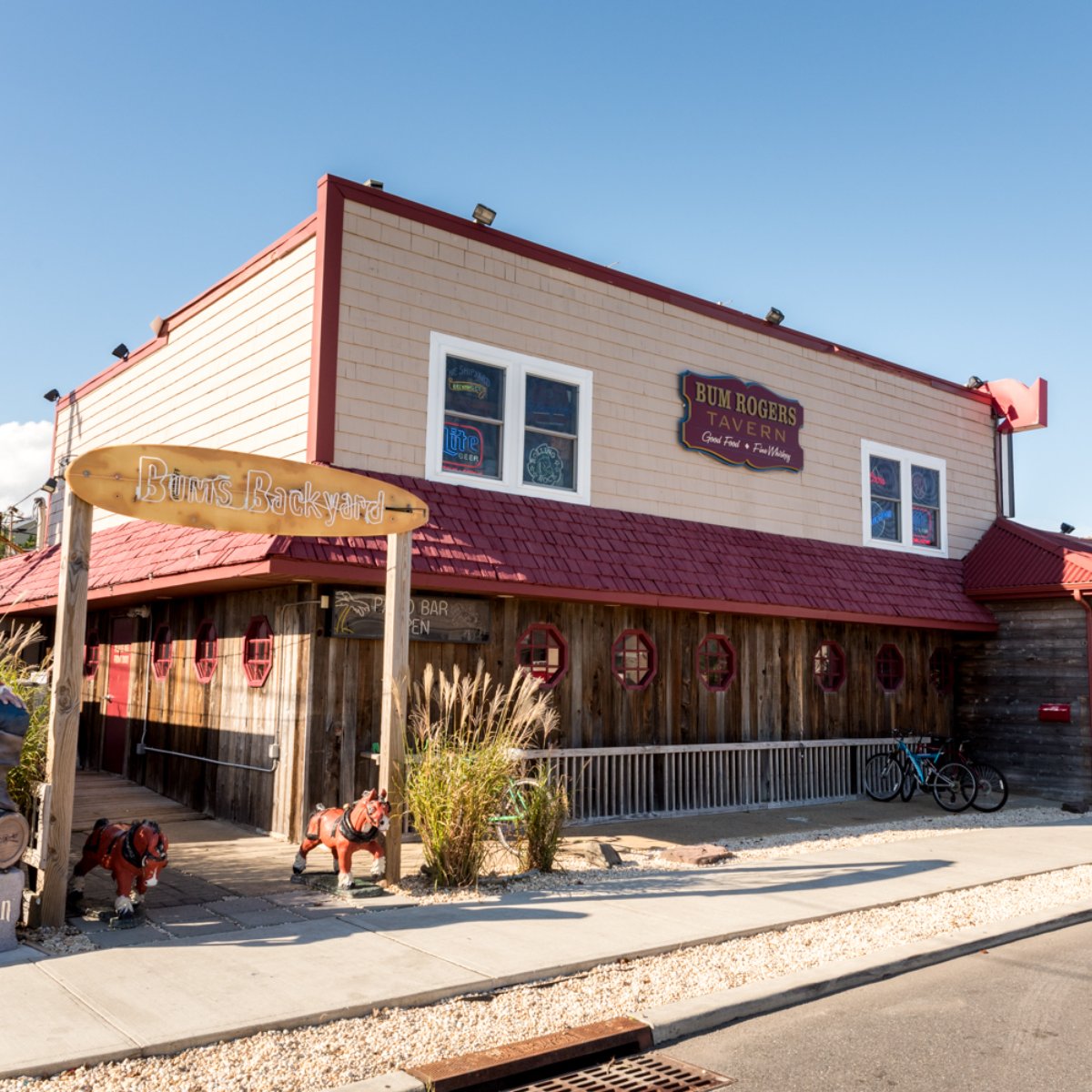 Visit us in Seaside Park today to enjoy fresh seafood and ice-cold drinks! #BumRogersCrabHouseAndTavern