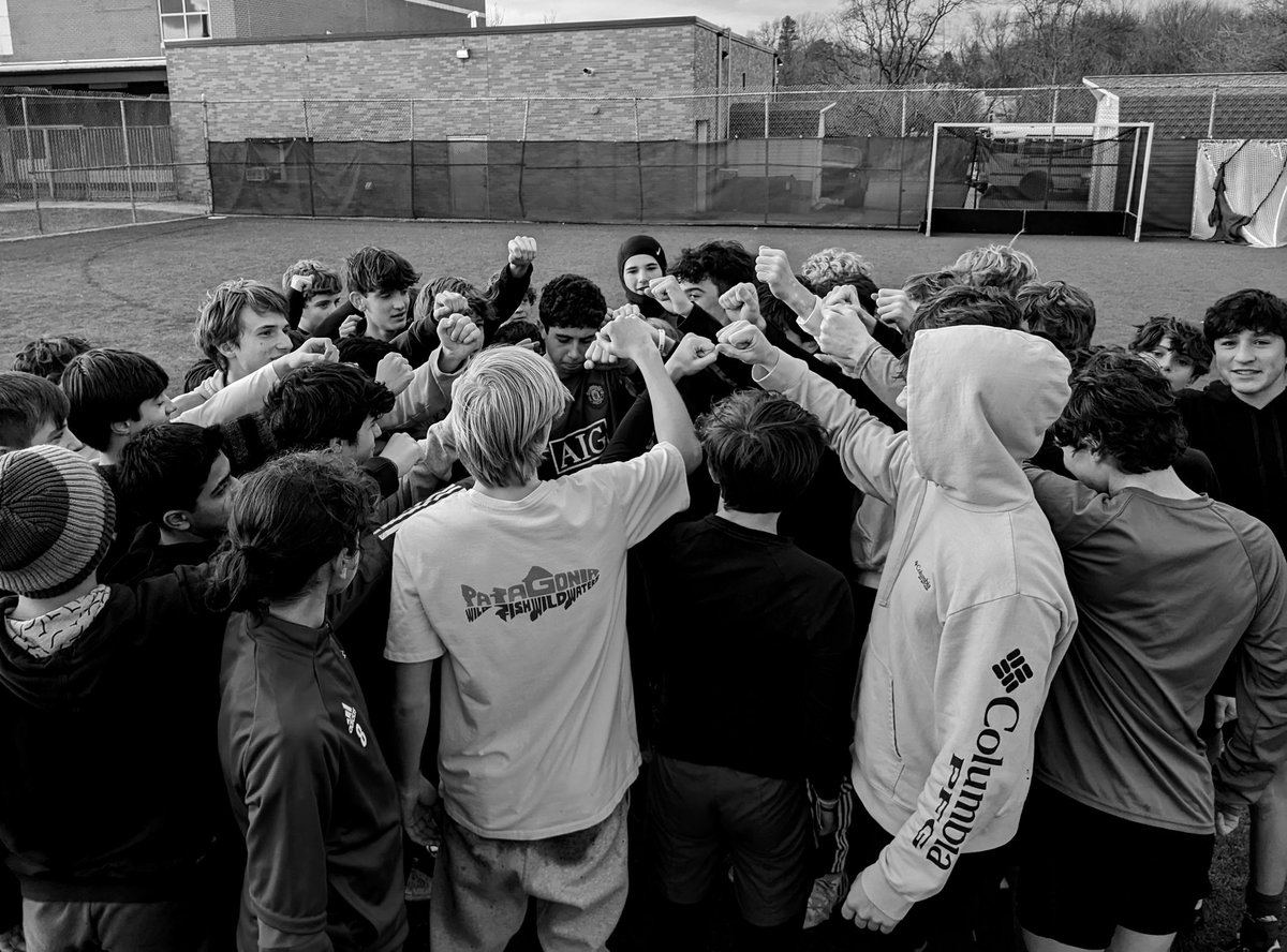 GVBS_Jags's tweet photo. Another successful off-season session. Each day is a step towards becoming a better player and a better team! Including players from the departing class of '23, we spanned six different grades of #Jaguar soccer. #ATIPS https://t.co/STMlbUBj5W