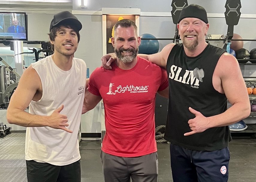 stevefromaus's tweet photo. Jan 26, worlds most brutal Chest workout thanks to @cory_grant_adams80. Jan 26 is also officially ‘Australia Day’. Thanks to my mate @morganevansmusic for joining us and making it look easy. Let’s do it again. Iron sharpens iron. 💪🏽 #AustraliaDay2023 #SlimDusty @GoldsGymHville https://t.co/U3EWwJTJjJ