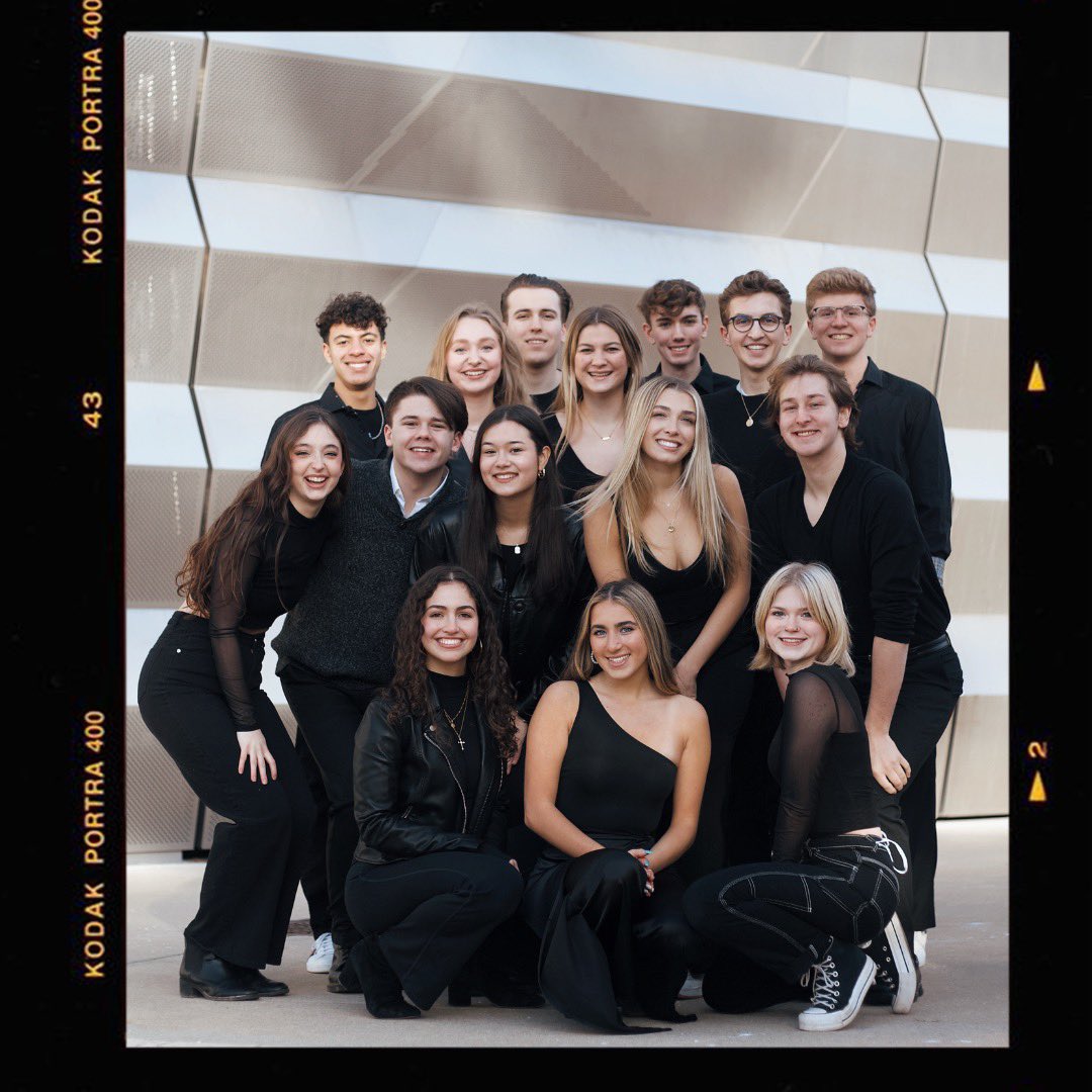 In between rehearsals for ICCA quarterfinals and our upcoming performance at the Pistons game, we also like to look gorgeous together 🤩 Check out this new State of Fifths group pic!

+ If you want to see us sing at these upcoming events, visit stateof5ths.com/events