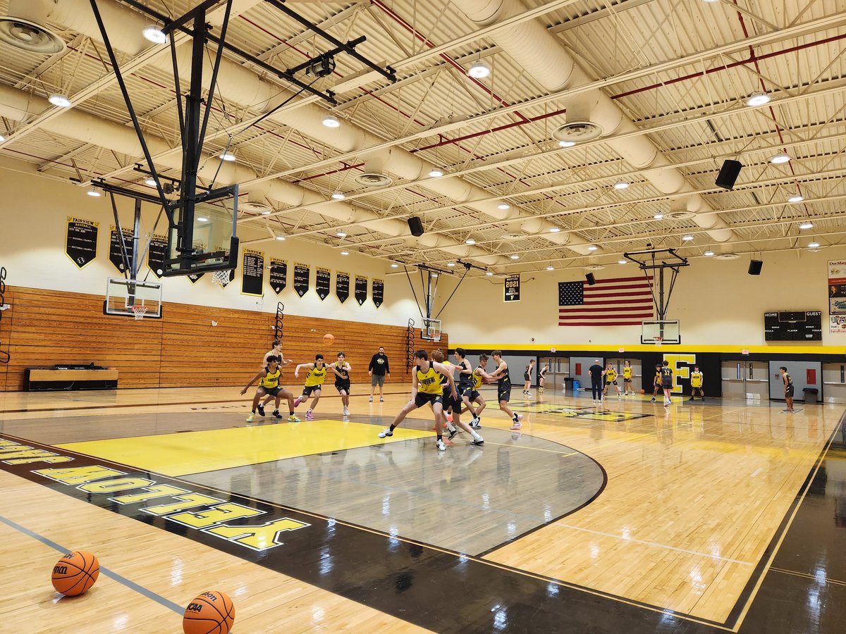 wcsFVHS_TM's tweet image. Self evaluate...work on weak areas.

#Rebounding