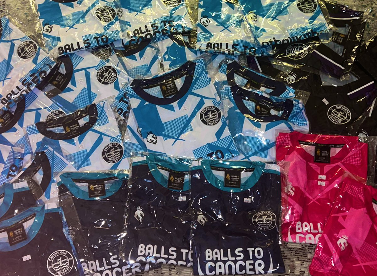 CavershamUnited's tweet photo. Itβs past the 9pm watershed so posting #KitPorn. π https://t.co/VtpuyQH6Cp
