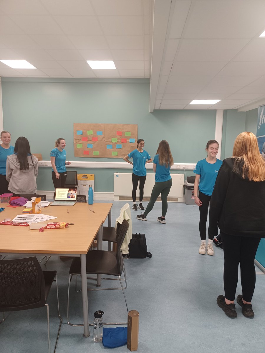 michellelivi's tweet photo. Great discussion from #ActiveGirls Committee tonight at #FitForGirls  workshop delivered by @rsinger2208_      Looking forward to prt 2 hearing the girls stories and plans for #positivechange for girls in Aberdeen. https://t.co/gyuAG2nEoY