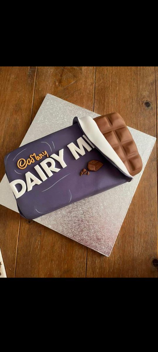 Lady_Hodges_'s tweet photo. My very talented friend smashed my son's #birthdaycake @CadburyUK @DairyMilkIn #cake #caburys #foodporn #birthdaycake https://t.co/TcnR0T4OPX
