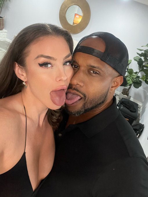 Licky licky lemme get that sticky💦  😈 👅   https://t.co/8vFAJwZLUq  @TheRealBigTre  @MandyWatersXXX  @teambrian2016