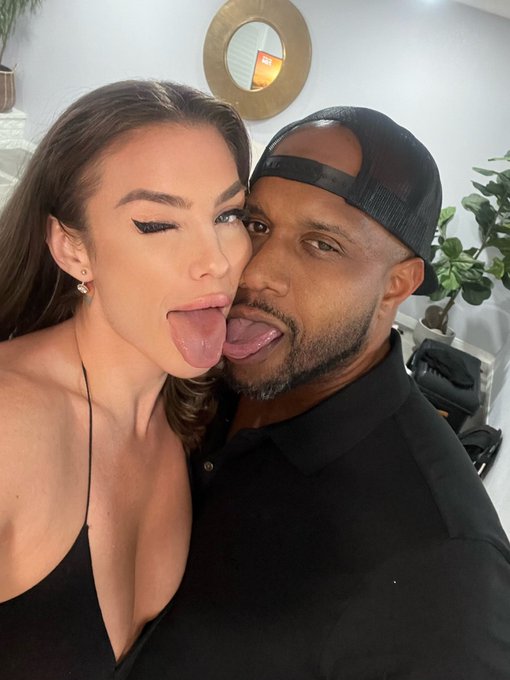 Licky licky lemme get that sticky💦  😈 👅   https://t.co/8vFAJwZLUq  @TheRealBigTre  @MandyWatersXXX  @teambrian2016