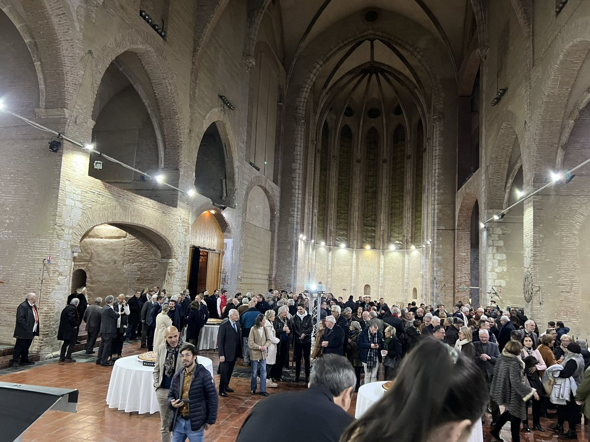 sblanc66000's tweet photo. Vœux des clubs #rotarys des Pyrenees-Orientales. @louis_aliot aux côtés de ceux qui promeuvent la paix. https://t.co/OSkAZWXLpk