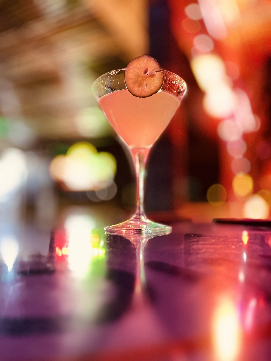 blendthika's tweet photo. The best cocktails in #Kikuyu town
#KikuyuTown #NightLife #Cocktails #LéKIU https://t.co/JjWyUeNf4m