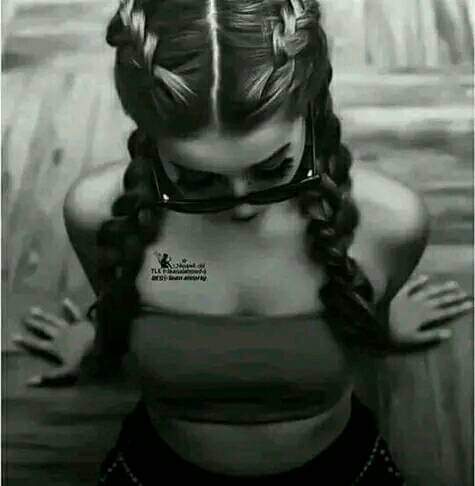 " عِش من أجل نفسك، أدِر ظهرك لكل من لا يستحقك . . فلا غياب إلاّ غياب راحتك ، ولا فَقد إلاّ فقد ذاتك " 🖤