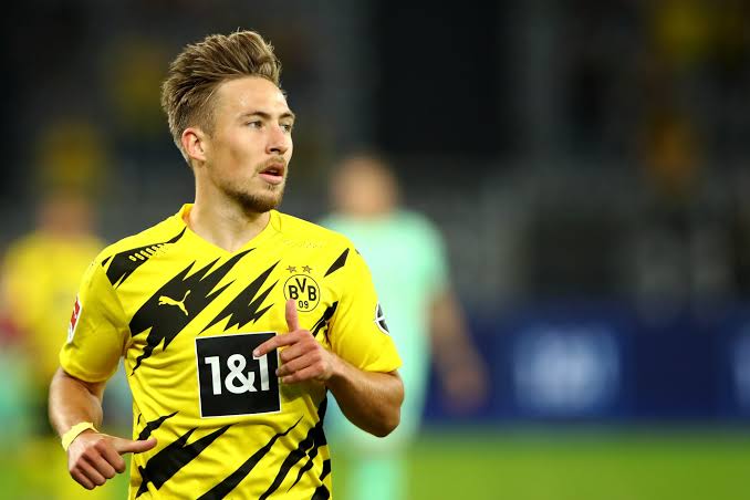 BvbMassa's tweet photo. O Borussia Dortmund está planejando o seu futuro sem Thorgan Hazard. O belga pode sair imediatamente. Ele é um dos "jogadores renegados" do elenco que será reconstruído. Emre Can, Thomas Meunier, Felix Passlack e Nico Schulz também estão na lista de partidas. [Funke Sport &amp; WAZ] https://t.co/TdxnIdZHuh