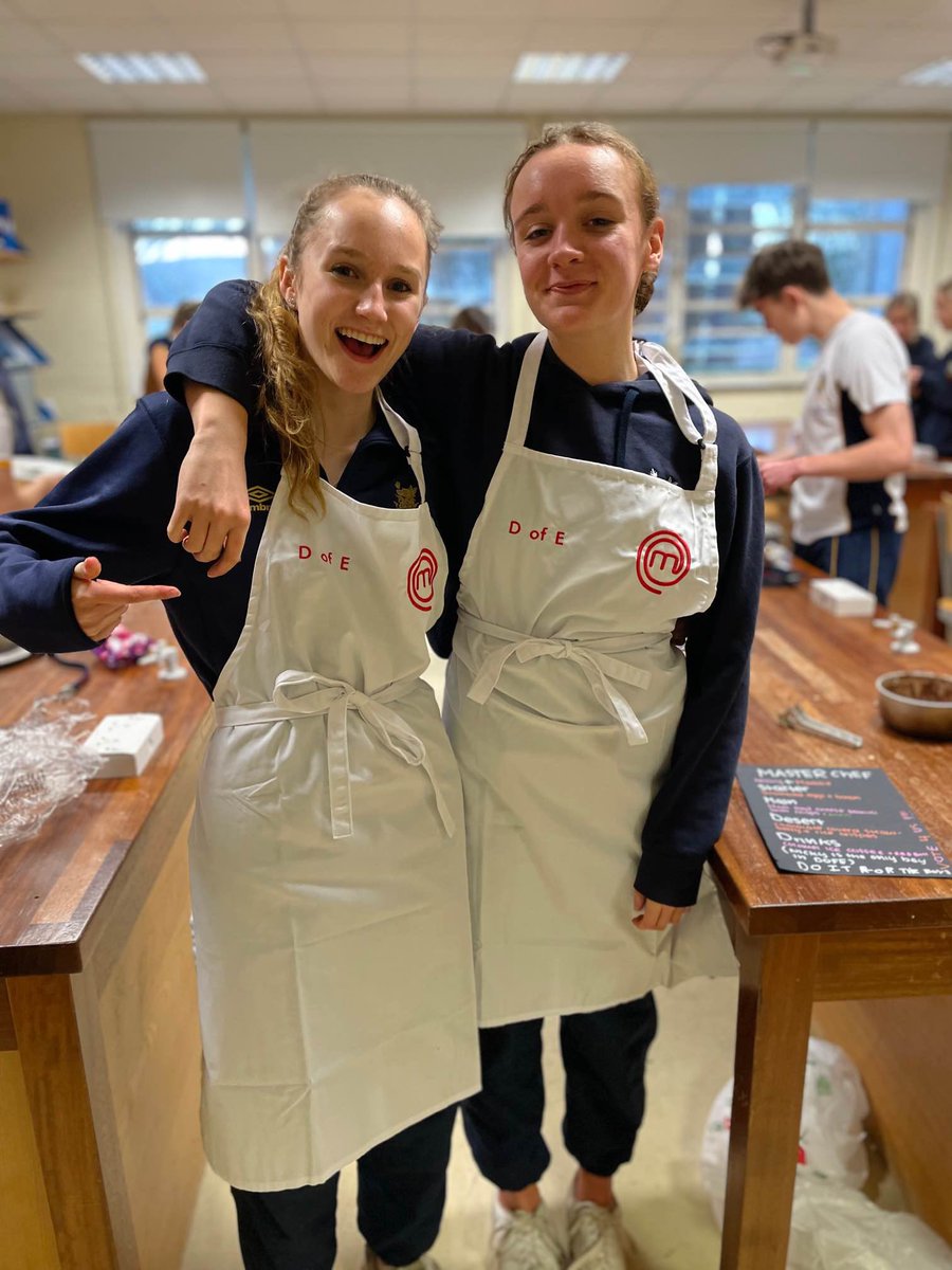 Congratulations to the #DofE Masterchef winners Sophie & Tilly who cooked up a storm this afternoon 🍽️🦋⭐️🤎