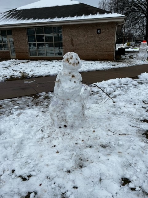 Our Springfield kiddos got bundled up and enjoyed their snow day with a snowman building contest. Check out their winter creations!