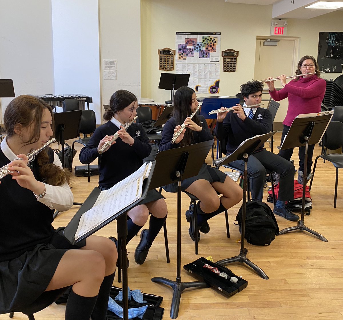 simonegendron's tweet image. Our Gr 9 Beginner flutists had the opportunity to work with a local professional musician this past week. @ashburycollege #skillbasedlearning
