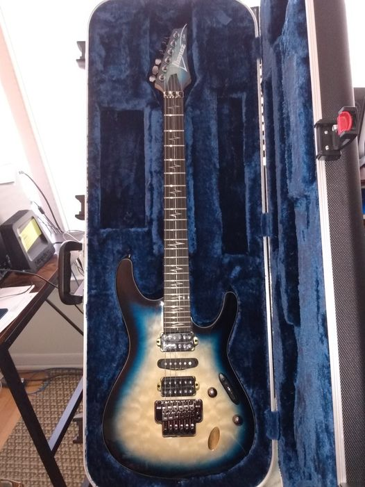 LilProffessor's tweet photo. @hurricanenita @ibanezofficial After months I finally received my JIVA Jr on my birthday Nov.15th!  She is without question the best guitar I've EVER played hands down!  She plays like a dream, sounds like a dream and looks like a dream...  Nita, thank you so much for dreaming up such a fine piece of art! https://t.co/wNWTbjwwpW
