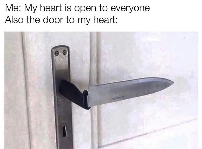 introvertsmemes's tweet image. 🚪🔪