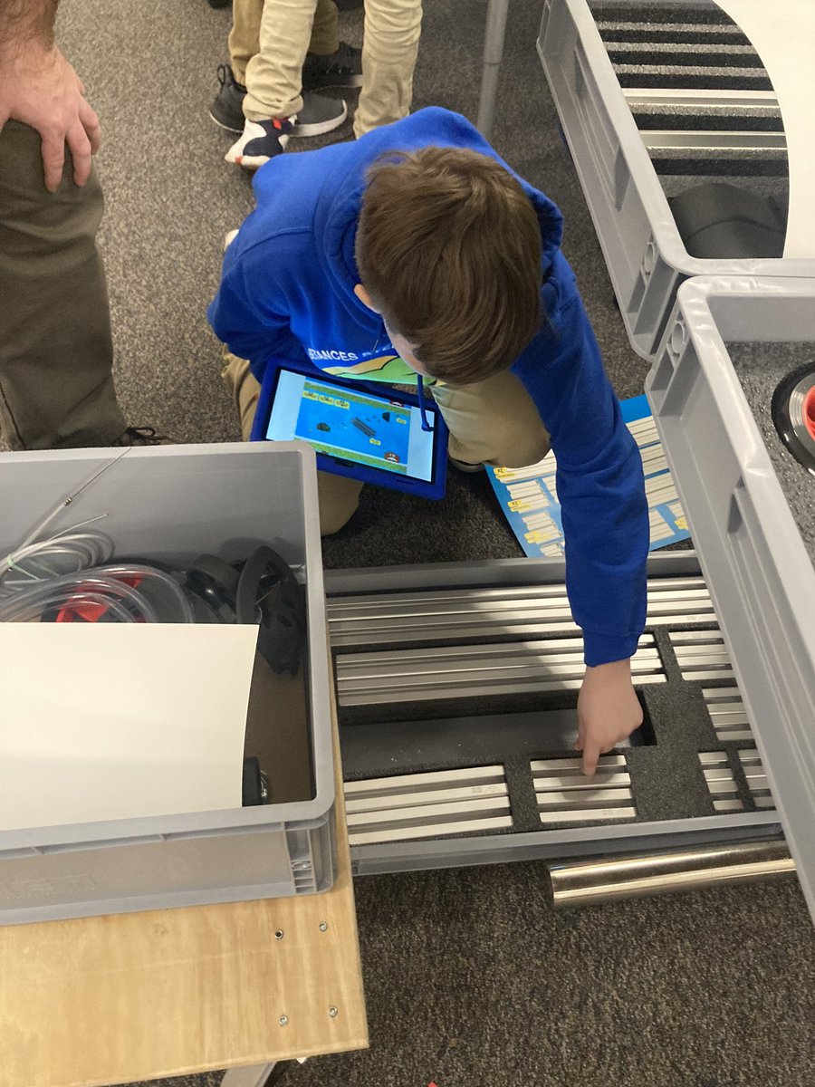 BSTEM6thGrade's tweet photo. Engineering Club https://t.co/QBVd0Wihh8