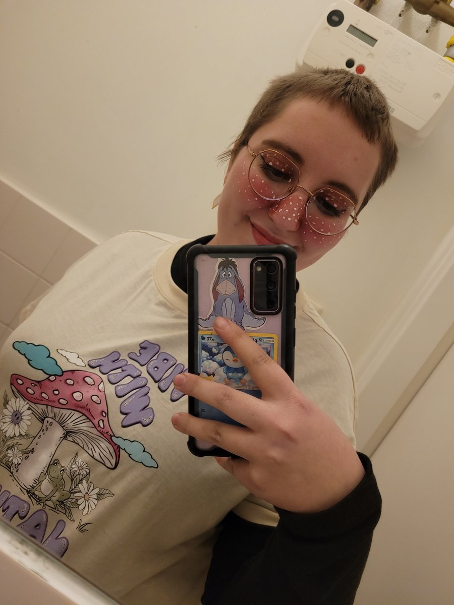 amidatelion_'s tweet photo. My makeup was so slay today https://t.co/LzW4EETlcS