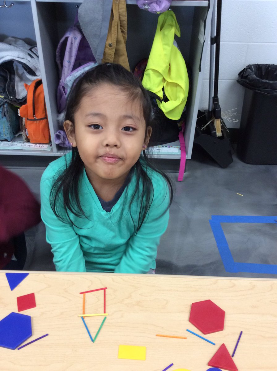 HandleyCTEClass's tweet image. We made shapes today.