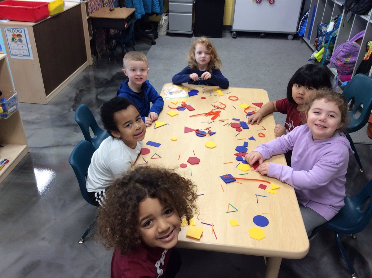 HandleyCTEClass's tweet image. We made shapes today.