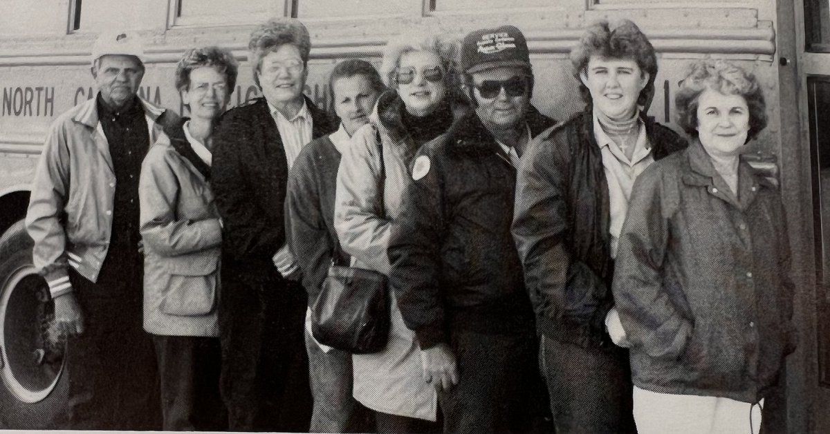 SurryCoSchools's tweet photo. Some call it #ThrowbackThursday, but we call it #LeadershipLookBack! This week, we’re looking back to 1988 at Copeland Elementary. Recognize anyone? #ALLin #TBT https://t.co/Gm3tz3QvPk