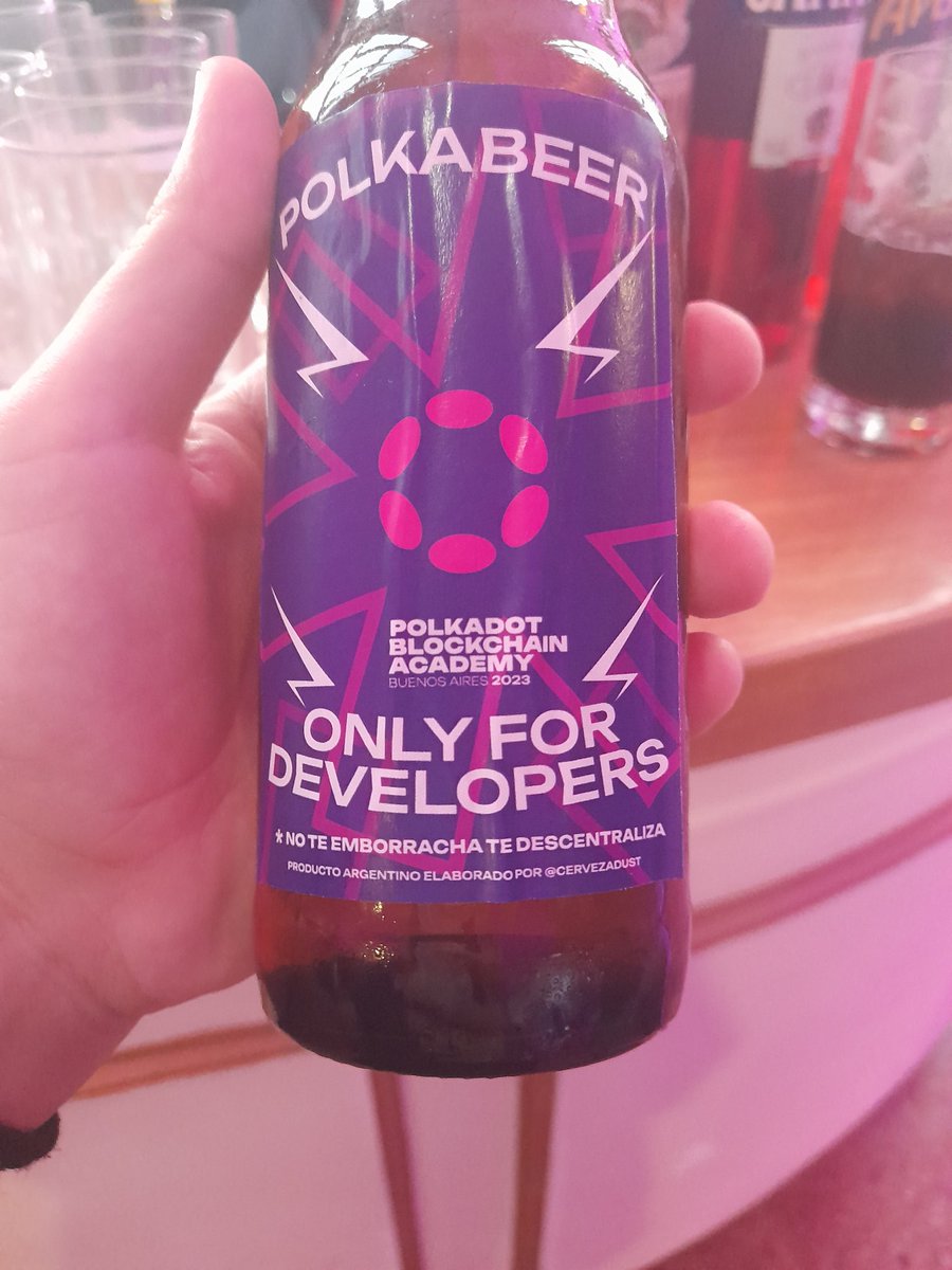 lucilajuliana's tweet image. No te emborracha, te descentraliza 🔥
#PolkadotBlockchainAcademy 
PD: el show del bandoneonista me llegó al cora ❤️‍🔥 
se pasan @PolkadotEspanol 🚀