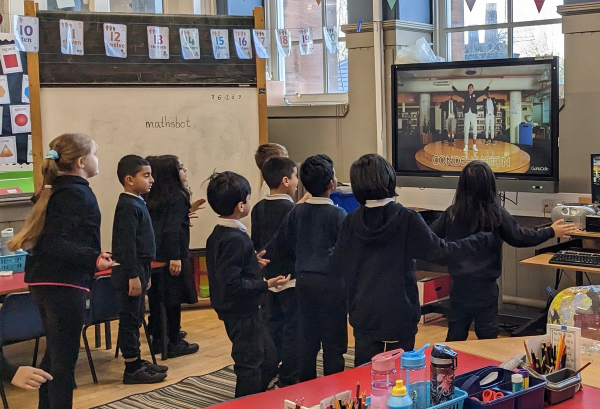 P3LorneStreet's tweet photo. We enjoyed learning about the water cycle as part of our mini topic 'Our World' with Glasgow Science Centre. ππ§οΈ #watercycle #glasgowsciencecentre
#blazerfresh @LorneStreetPS @gsc1 @TheBothyGSC https://t.co/2s9Drqdu61