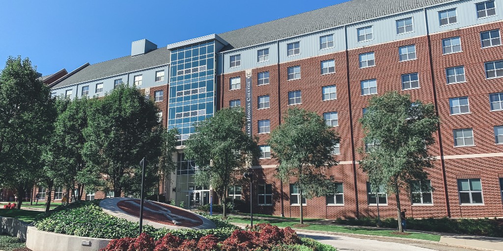 The University of Akron Office of Admissions (@uakronadmission) on Twitter photo Your rise to the top starts here. 🦘💙 The priority deadline for the Williams Honors College is February 1! ⏰🎖
<a href="/UAkronHonors/">Williams Honors College</a> Application ➡️ bit.ly/uakronhonors Your rise to the top starts here. 🦘💙 The priority deadline for the Williams Honors College is February 1! ⏰🎖
<a href="/UAkronHonors/">Williams Honors College</a> Application ➡️ bit.ly/uakronhonors