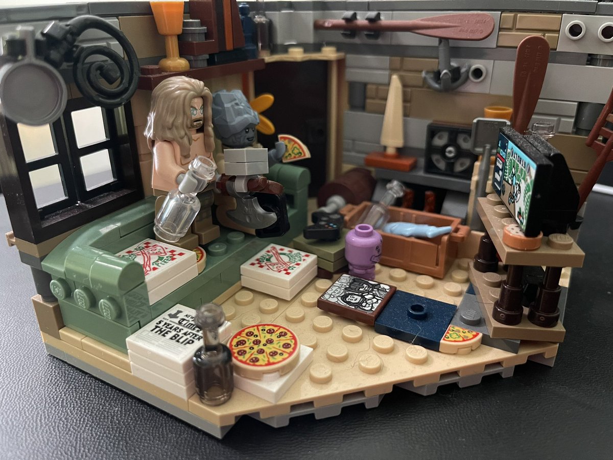 SpookySilly's tweet photo. @WyrmwoodGaming Fat Thor drowning his depression in pizza and booze. https://t.co/O9T3NxzzgR