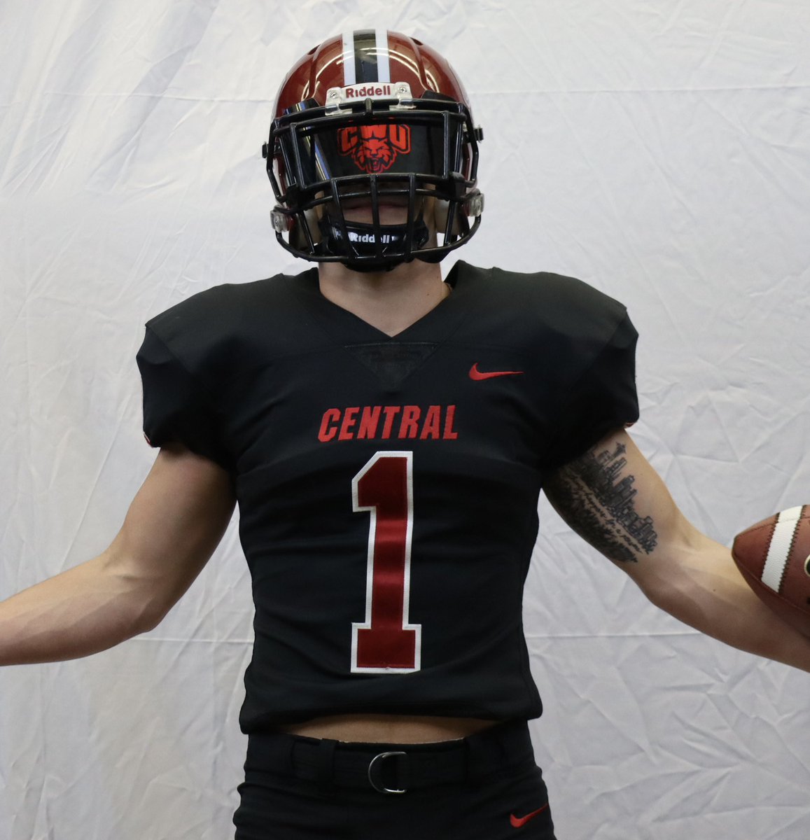 Cole Hunt (@cole_hunt3) on Twitter photo Huge thanks to the coaches at CWU for bringing me out to visit. After a great conversation with Coach Fisk Iām delighted to receive an offer to play football! Go Wildcats! <a href="/CoachFisk/">Chris Fisk</a> <a href="/coachpicha/">John Picha</a> <a href="/MFerriter/">Madara Ferriter</a> <a href="/RylandSpencer/">Ryland Spencerā¢</a> <a href="/wolvesfb/">Eastlake Wolves Football</a> Huge thanks to the coaches at CWU for bringing me out to visit. After a great conversation with Coach Fisk Iām delighted to receive an offer to play football! Go Wildcats! <a href="/CoachFisk/">Chris Fisk</a> <a href="/coachpicha/">John Picha</a> <a href="/MFerriter/">Madara Ferriter</a> <a href="/RylandSpencer/">Ryland Spencerā¢</a> <a href="/wolvesfb/">Eastlake Wolves Football</a>