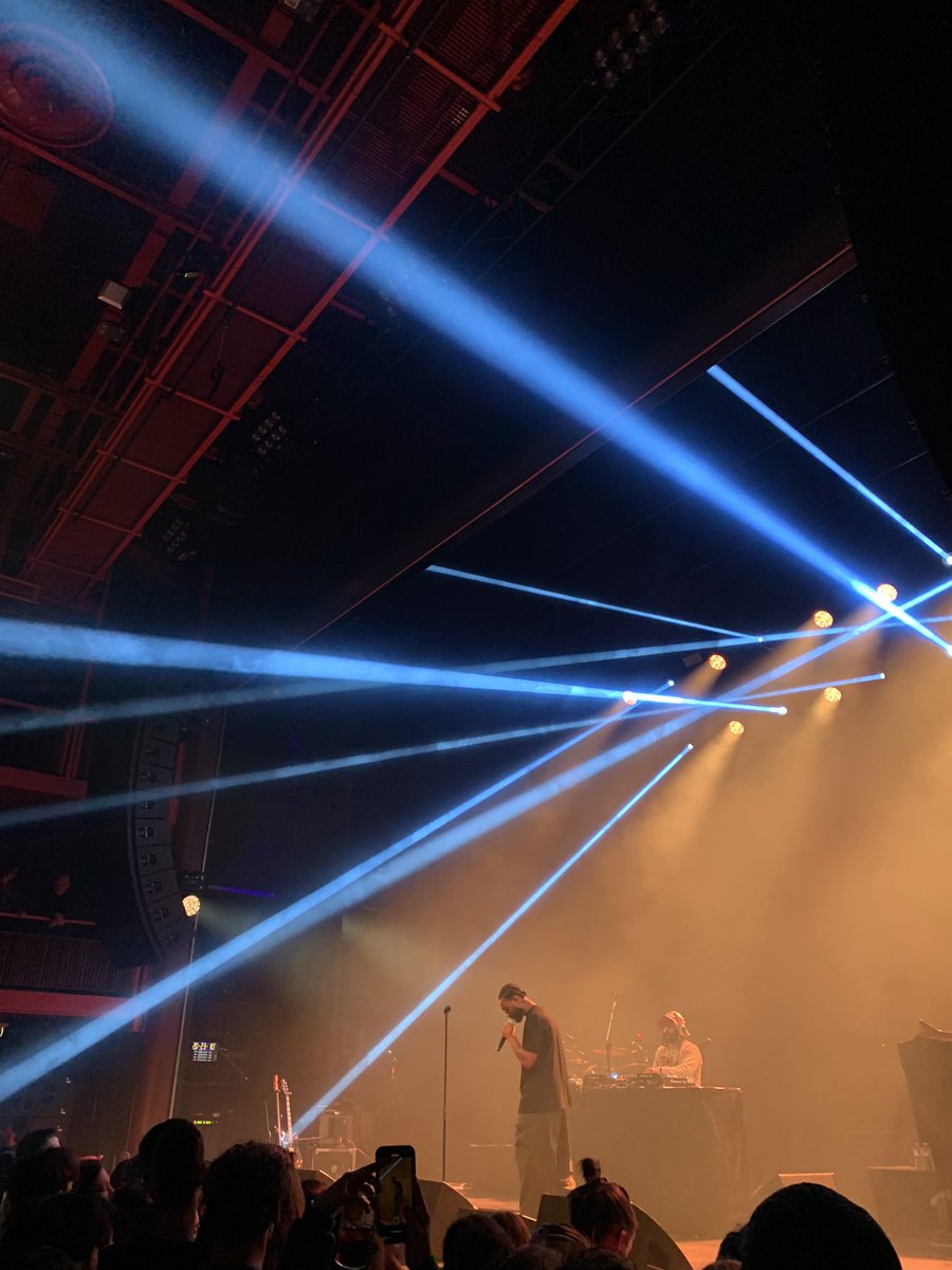 germajans's tweet image. Wat een positieve flow van rapper Loyle Carner &amp;amp; voorprogramma Kofi Stone in A.B. #wearealive