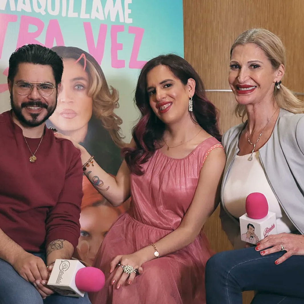 escandalamx's tweet photo. Mis #Cinefilas 

Mi comadre @laboguebo5 y mi hijo @SamDelRioFelix  entrevistaron a @ReginaBlandon @ElizaSonrisas @marthaclaudia  por el próximo estreno de la película 🎥  #MaquillameOtraVez

Muy pronto podrás ver la entrevista en mi canal de #Youtube. https://t.co/BKI9c1O8ow