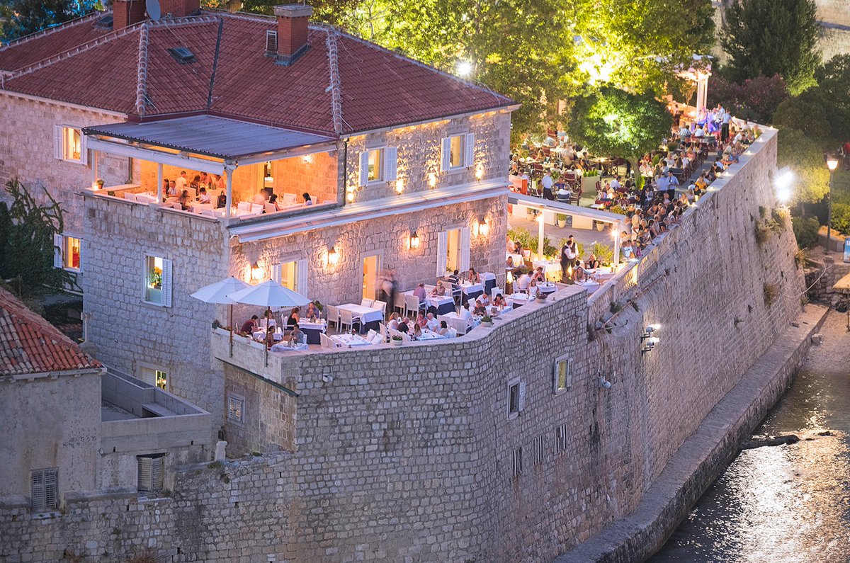 VipHolidayBook's tweet photo. 📢 Check out our new blog✍️
Luxury vacation in #Dubrovnik
👇 https://t.co/MieXKMDI5a

#Croatia #CroatiaFullOfLife #Dalmatia #luxury #vacation #holiday #villa #summer2023 #blog
#blogger #Blogs #VIPholidaybooker https://t.co/8rEKrh0dd2