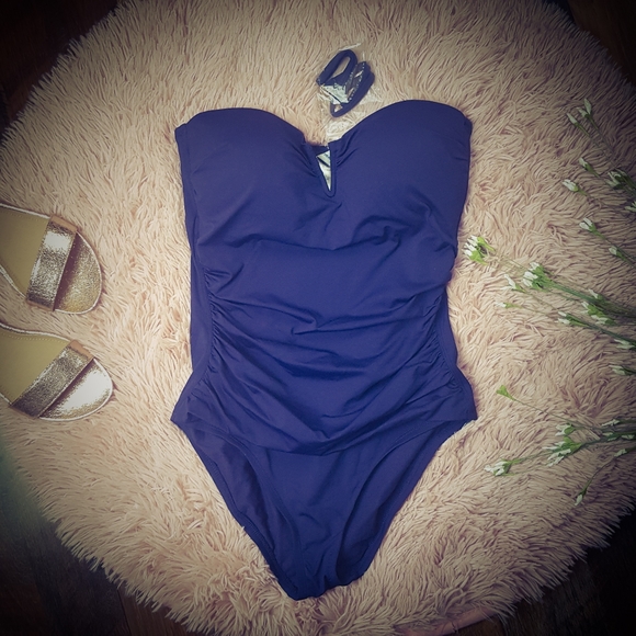 ElanaPappas's tweet photo. So good I had to share! Check out all the items I'm loving on @Poshmarkapp #poshmark #fashion #style #shopmycloset #simplicity #fashionnova #tommybahama: https://t.co/mUl0ewFLXb https://t.co/czTdNO9KuF