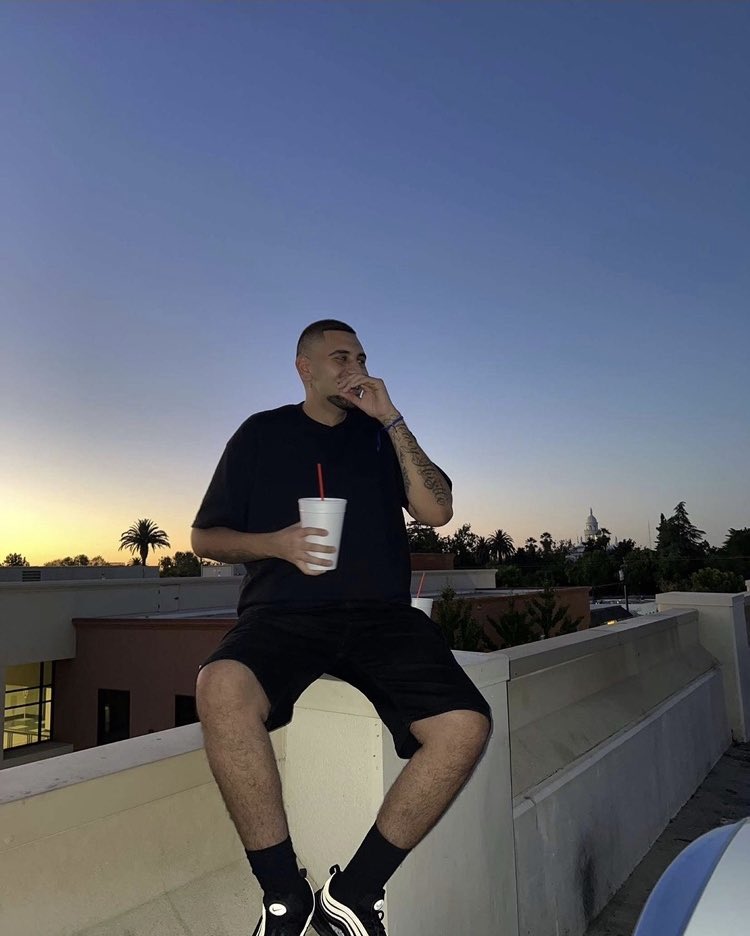 Zayydoitbetta's tweet photo. 6’4 On a good day 😌 https://t.co/p41Smu6HnG