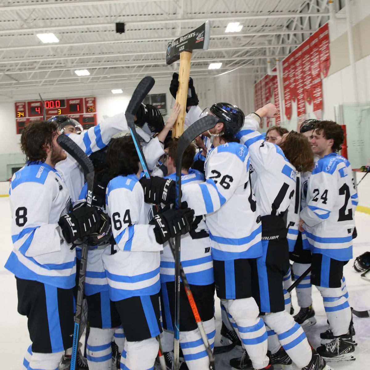 The_DanKShow's tweet image. The @MnBlueOxUSPHL won the first ever #BattleForTheAxe, but will they be able to turn that into two straight? Will the @MNMooseHockey go #AntlersUp? Tomorrow night the Blue Ox look to defend the trophy against the visiting Bro Bronasson and his fightin' Moose. @USPHL