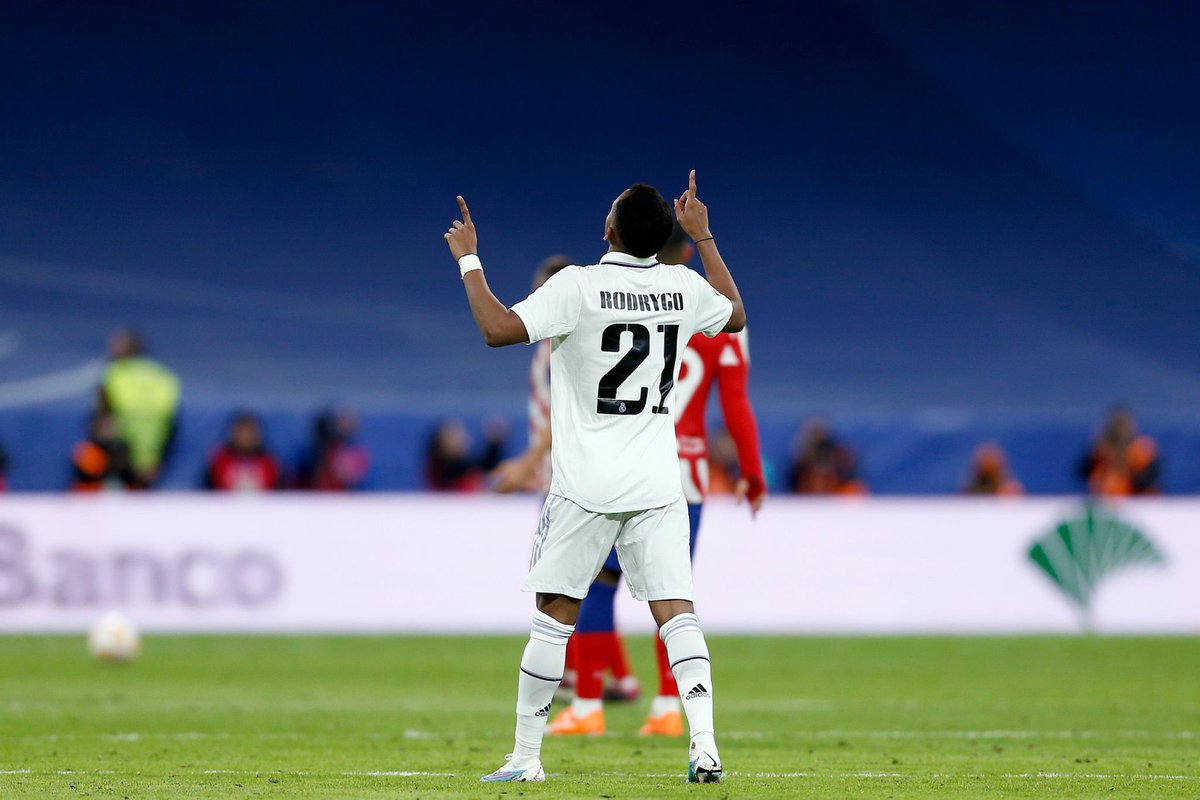 MadridSports_'s tweet photo. ¡FINAAAAAAAAAL! 

Real Madrid 3-1 Atlético de Madrid. 

🤍 MADRID ES BLANCA 🤍

¡A semifinales! 

#CopaDelRey #TodosSomosVini https://t.co/0KLyEogwkJ