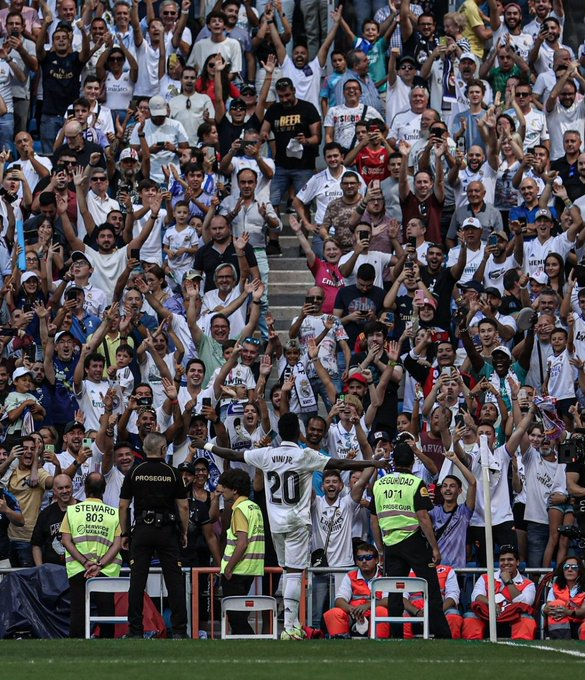 Mahrez2135's tweet photo. vini jr est le meilleur AG du monde . https://t.co/3UYUw5UEQc
