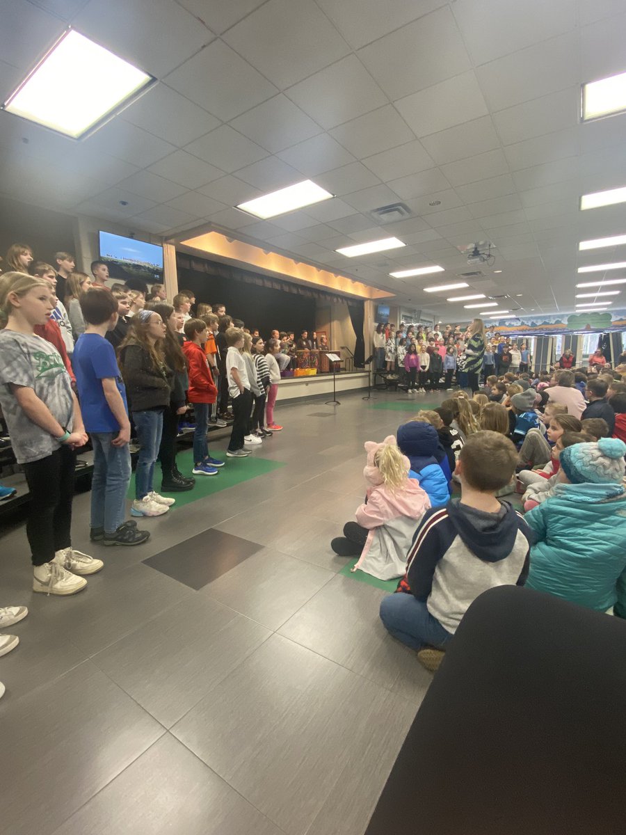 Catherine Farny tweet media