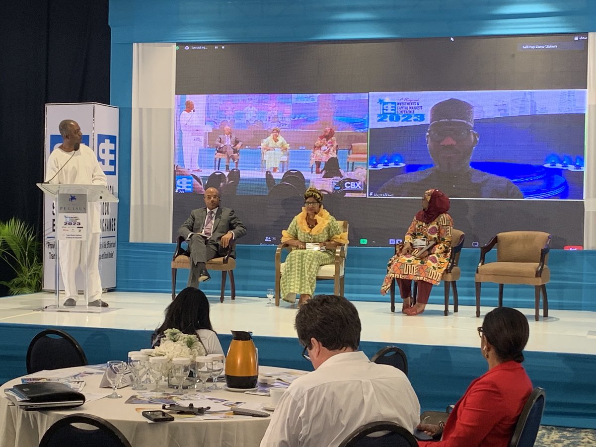 PharelKesner's tweet photo. Des investisseurs africains, particulièrement du Nigéria, participent à la 18ème édition de la Conférence sur les investissements et les marchés de capitaux à Kingston, Jamaïque. Ils encouragent l’établissement de réseaux entre les pays de la Caraïbe et d’Afrique. https://t.co/Ge4JCtUehx