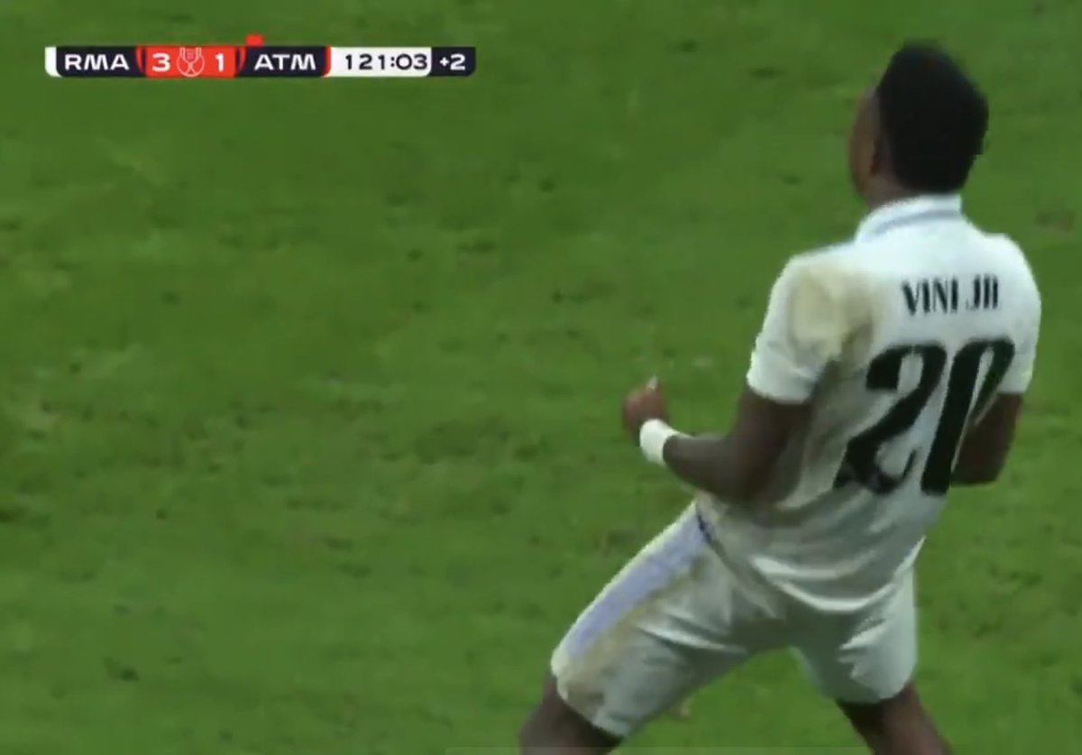 Viendo como vuelve a ganar este real de madrid y el comportamiento de sus jugadores…es de esas noches en las que estoy más agradecido que nunca a mi padre por no haberme hecho de real de madrid…