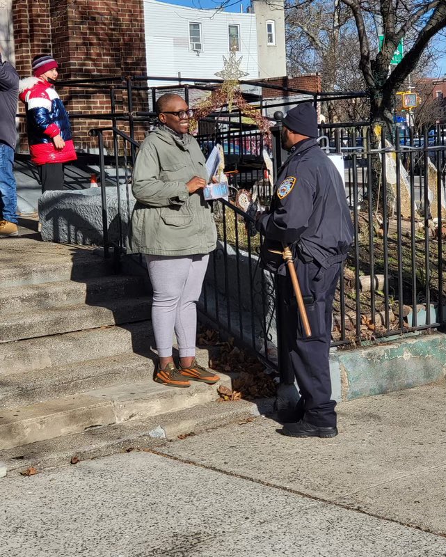 NYPD 73rd Precinct on Twitter "Our 73rd Precinct Auxiliary Officers were out on Rockaway Ave