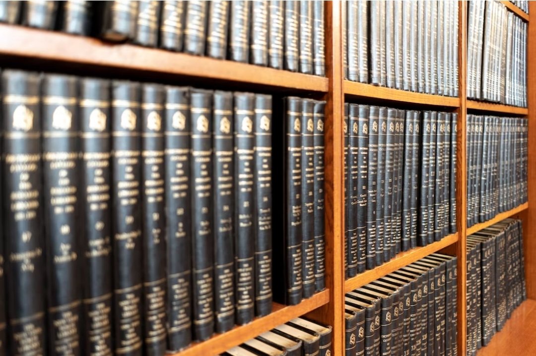 Truthteller130's tweet photo. Laws, rules, regulations are mere guidelines and suggestions to politicians, especially Democrats. Rarely enforced against them. To the General Public the same laws,rules, regulations are strongly enforced unless you pay people off. Fortunately God shows no favoritism.#Godisfair https://t.co/yJKyZT9DJj
