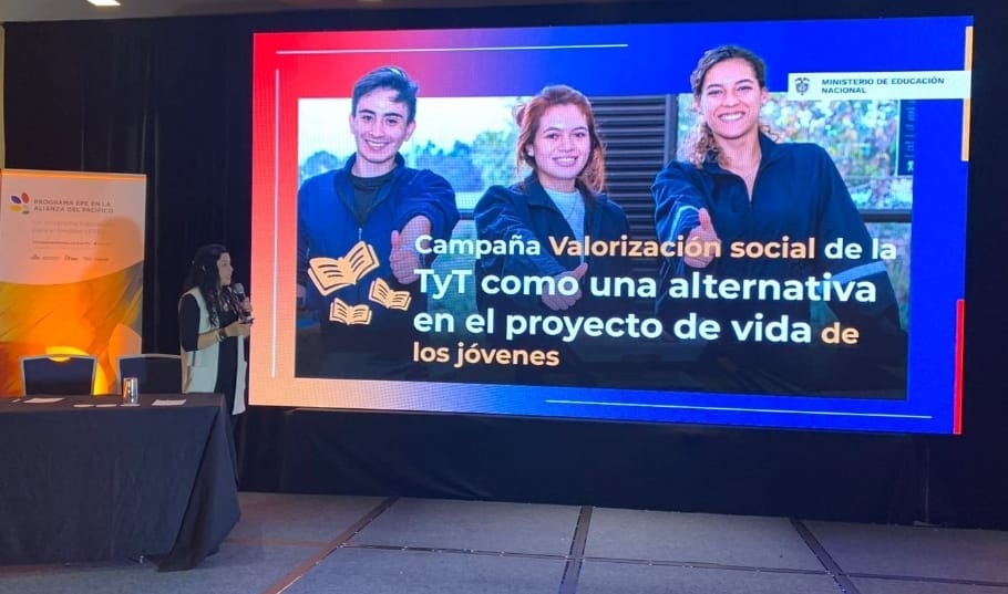 Nuestra delegación en el #ForoCapitalizaciónEPE_AP de <a href="/A_delPacifico/">Alianza del Pacífico</a> presentó los avances en la ejecución de la campaña comunicacional 'Únete a la #RutaTyT' que busca promover la valorización de la Educación Técnica Profesional y Tecnológica en Colombia.