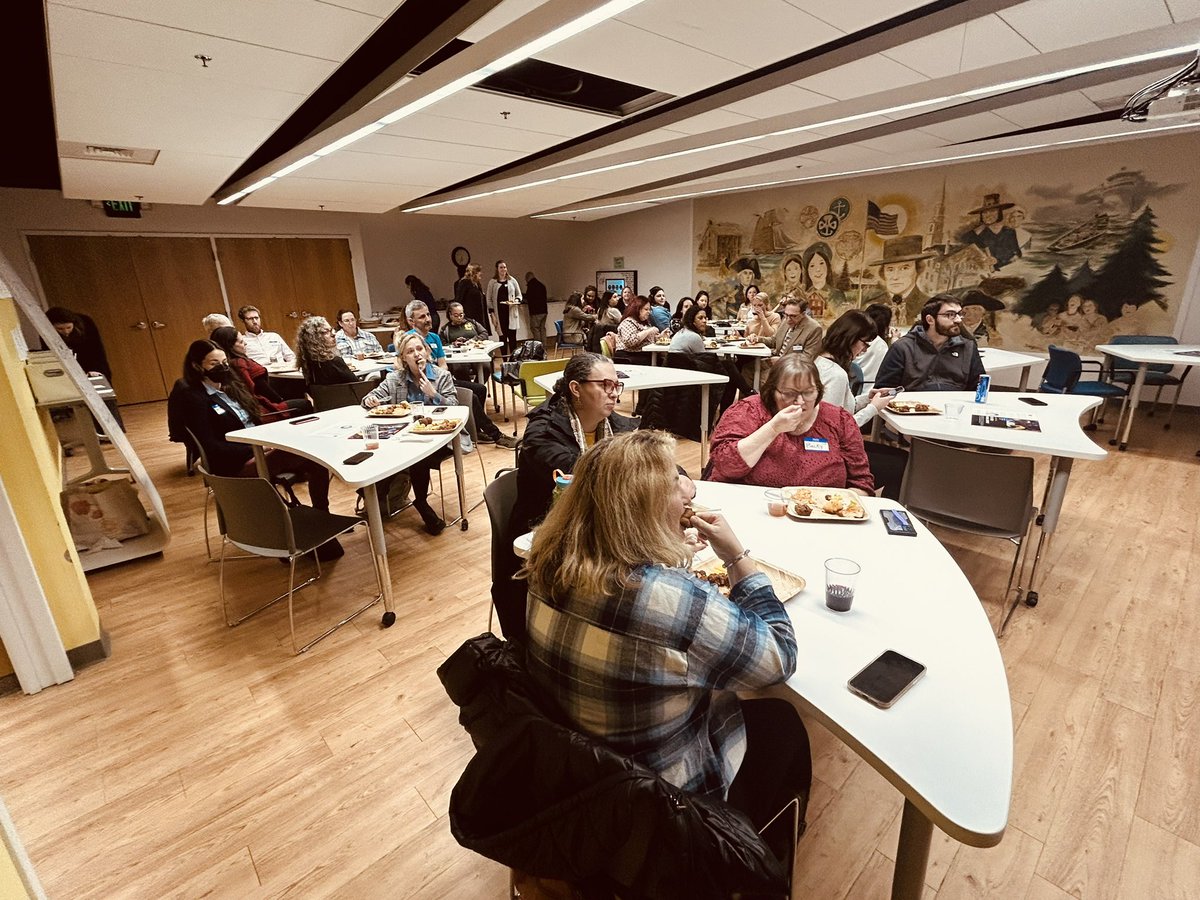 Ohmygod #fuseri reunion! @HighlanderInst is in the house at <a href="/GirlScoutsofSNE/">Girl Scouts of SNE</a> - only the very best educators from across the state. Let’s build the best systems for our students. #imnotcryingyourecrying