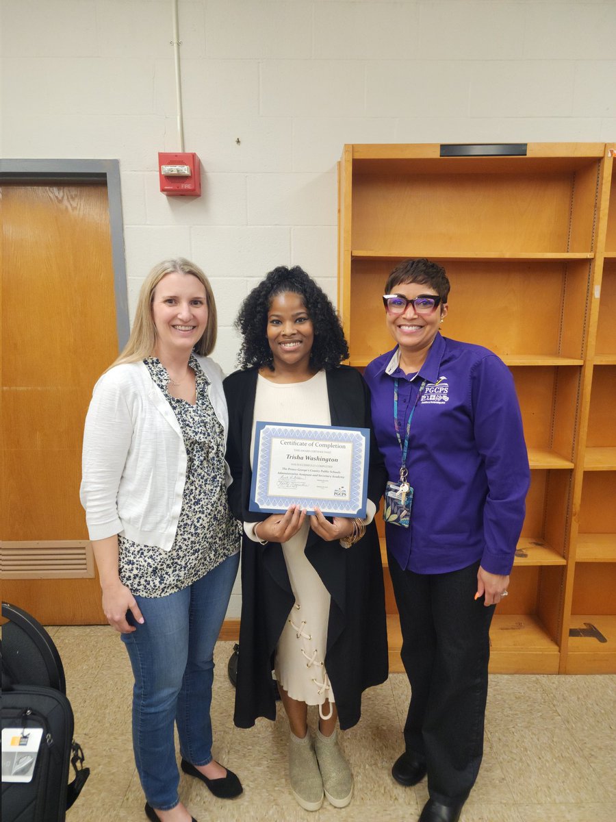 Congratulations to Trisha Washington, PGCPS Dance &amp; Visual Art Office Secretary for successful completion of the PGCPS Secretary Academy. We are proud of you! 🥳 <a href="/PGCPSVisualArts/">PGCPS Visual Arts</a> @PGCPS_DCPA <a href="/OPLLpgcps/">PGCPS Office of Professional Learning & Leadership</a> <a href="/PGCPSCurriculum/">PGCPS Department of Curriculum and Instruction</a>