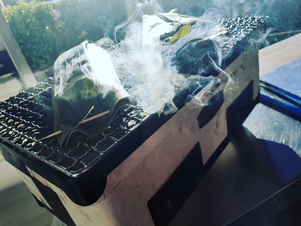 ManStKitchen's tweet photo. Friday Night Takeaway is live on our website

#balinese Haddock cooked over fire

#jerkpork tenderloin #pineapplesalsa

#popcorn shrimp

All on Friday nights menu

Book online

Link in bio

#notyouraveragefoodtruck https://t.co/960C2kZq8Y